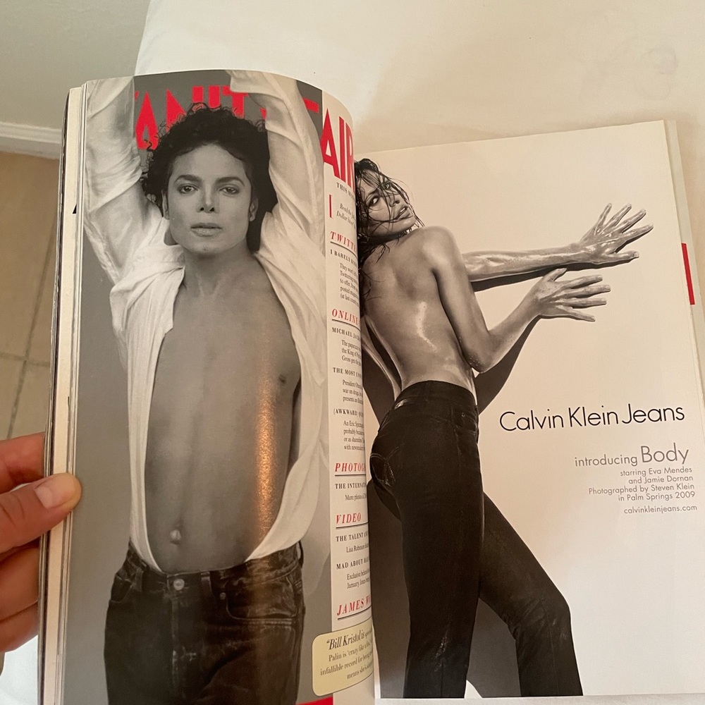 Vanity Fair Magazine - Picture 3 of 3
